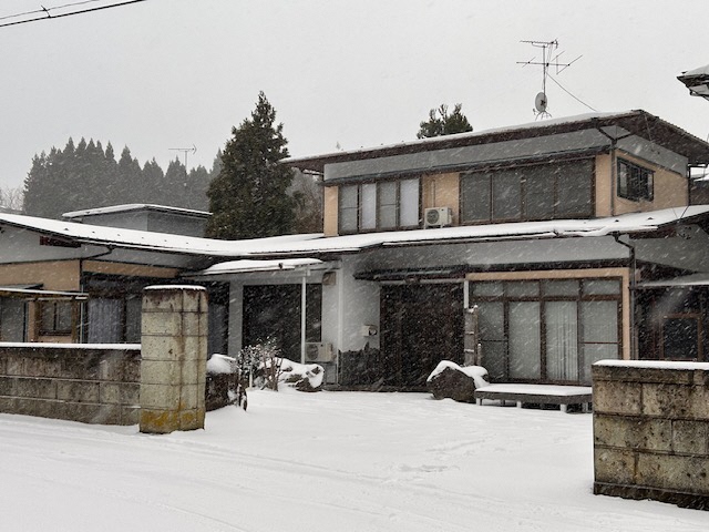 移住体験住宅外観(冬)