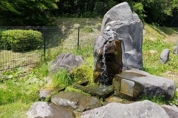 滝の頭水源浄水場の入り口にある水汲み場