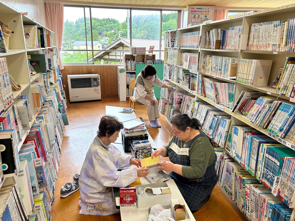 美里小図書整理
